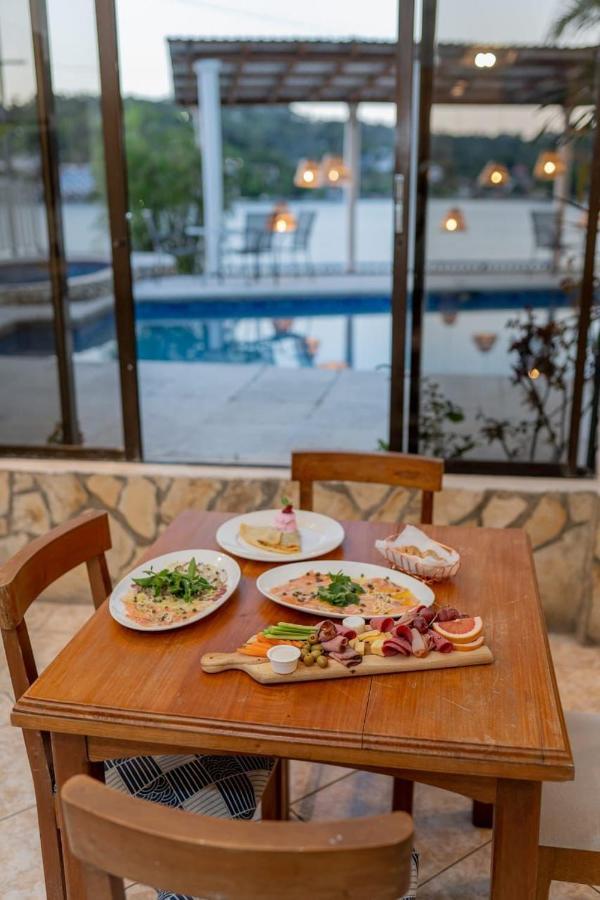 פלורס Hotel Sabana מראה חיצוני תמונה