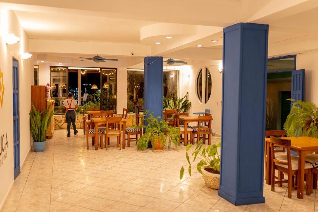 פלורס Hotel Sabana מראה חיצוני תמונה