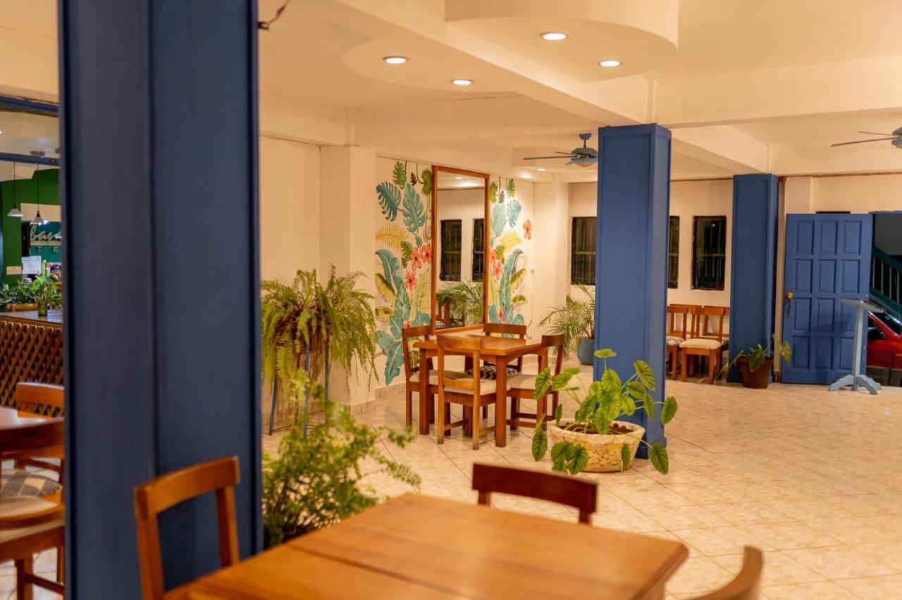 פלורס Hotel Sabana מראה חיצוני תמונה
