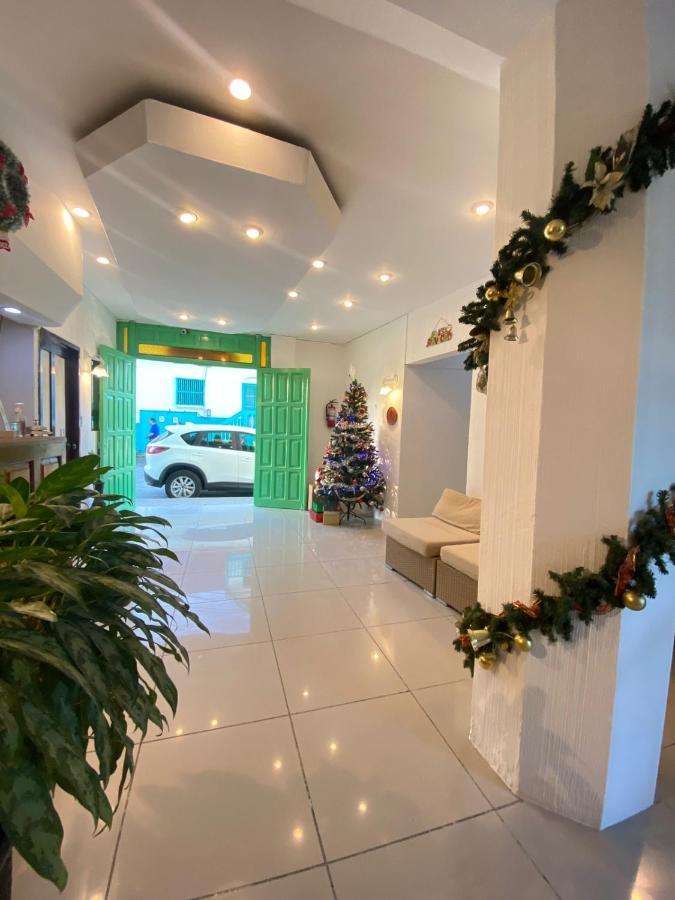 פלורס Hotel Sabana מראה חיצוני תמונה